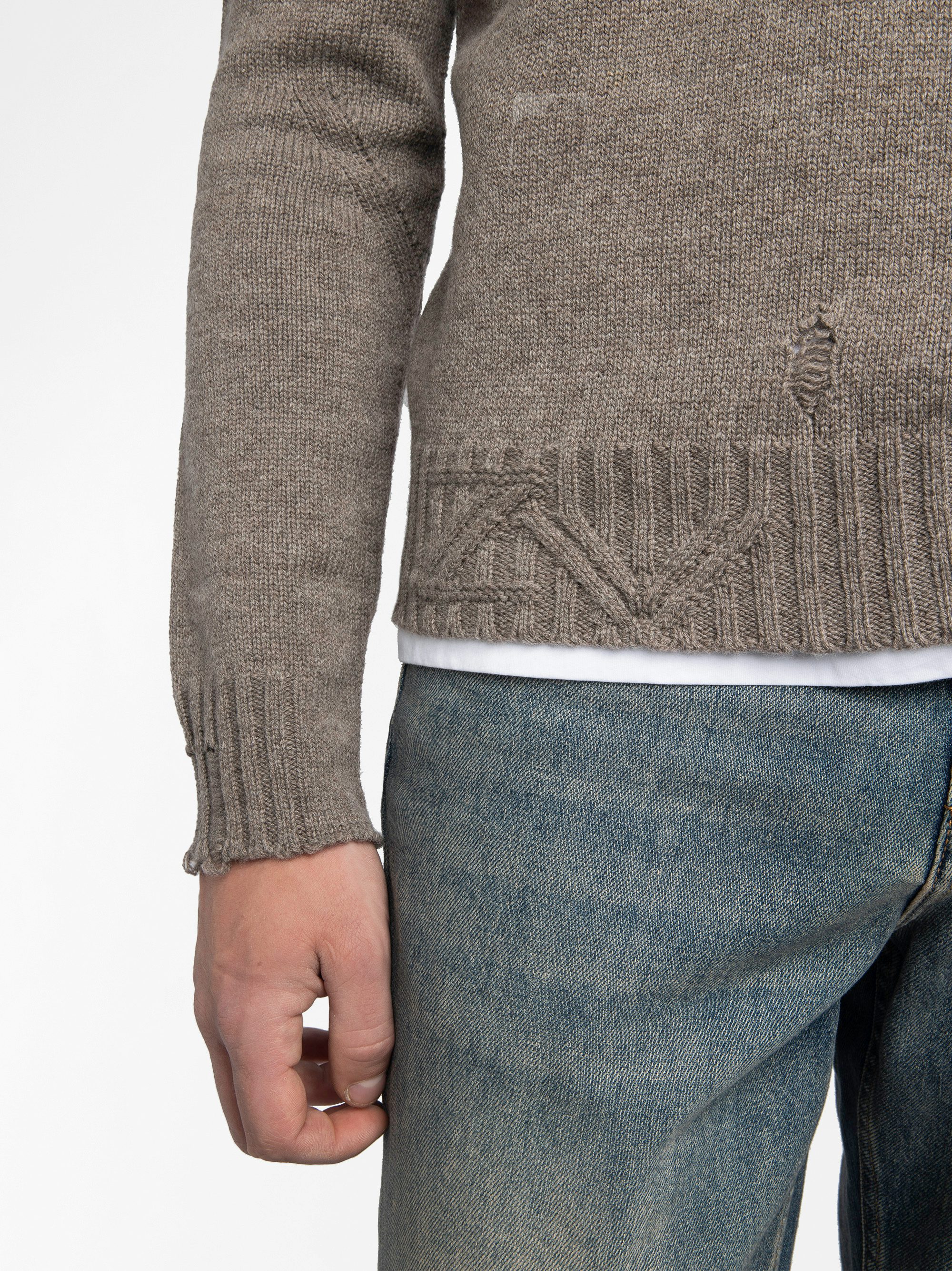 Jordan Jumper - Jumper with round neck and distressed effect.